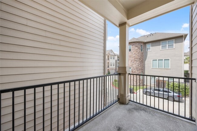 Building Photo - 8911 Wind Springs Dr