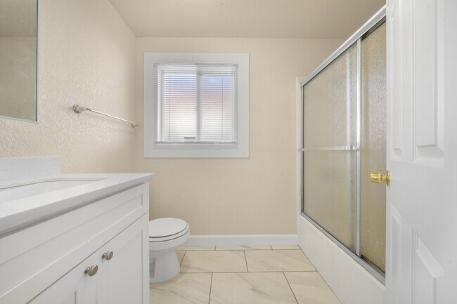 Building Photo - 2020 Auseon Ave