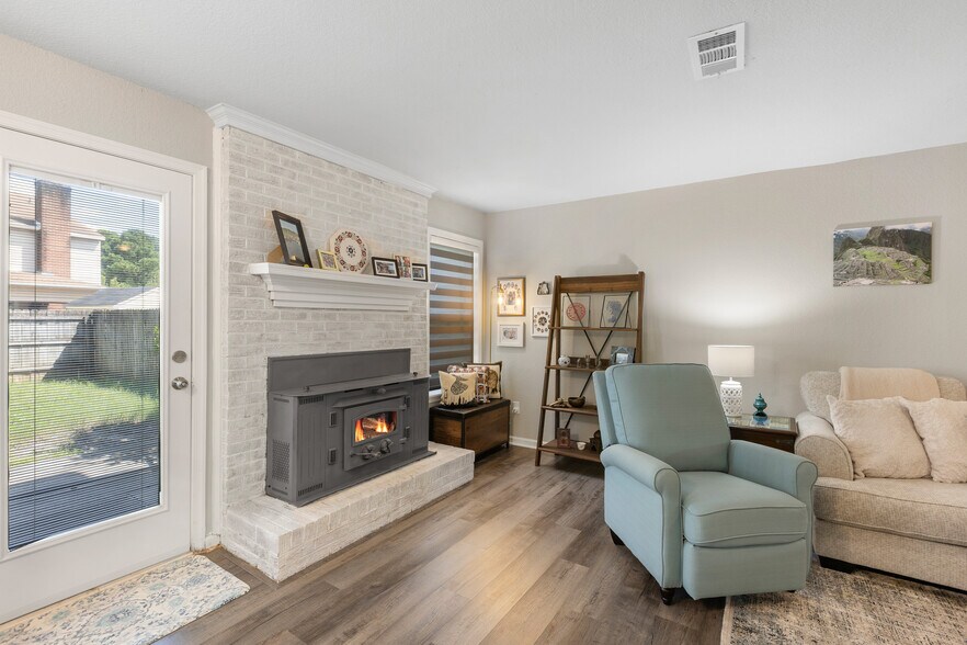 Building Photo - 1334 Rica Ct