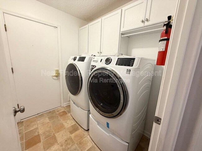 Building Photo - 12348 Casheros Cove Dr S