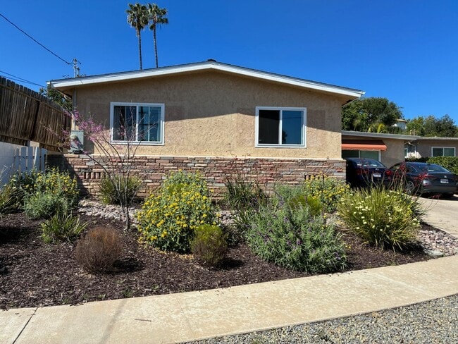 Building Photo - 3-Bed, 2-Bath Home on Large Lot in Prime San Diego Location