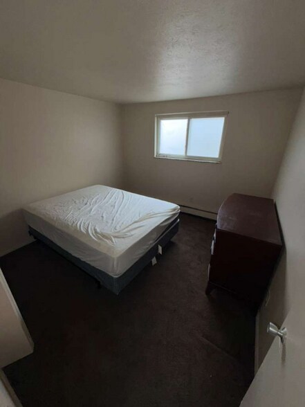 Building Photo - 14815-14835 Euclid Ave