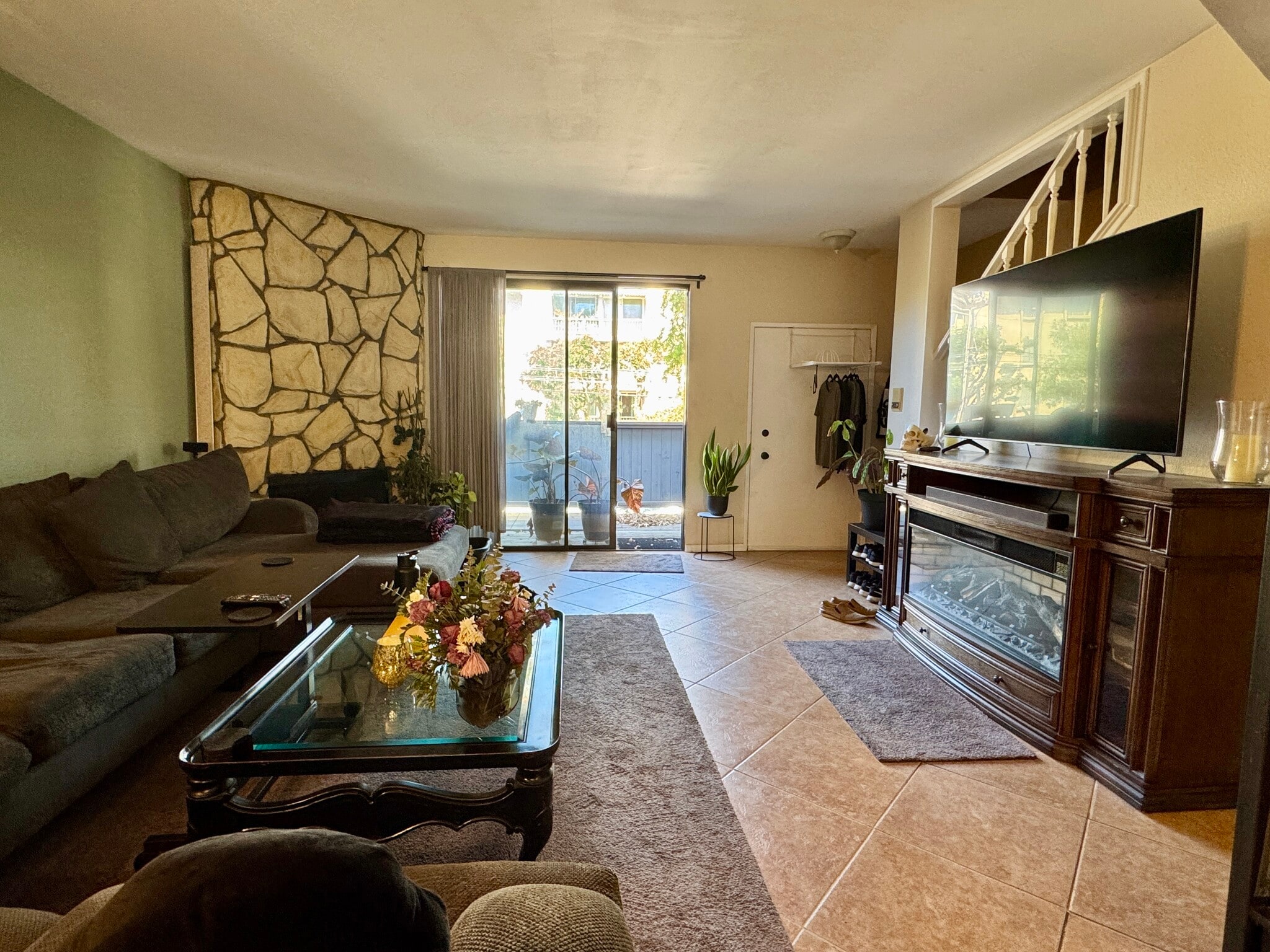 Building Photo - 8176 Manitoba St