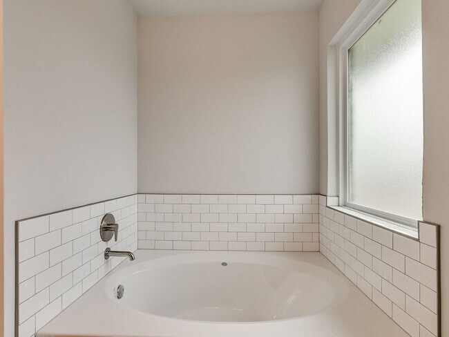 Building Photo - FIRST MONTH FREE!