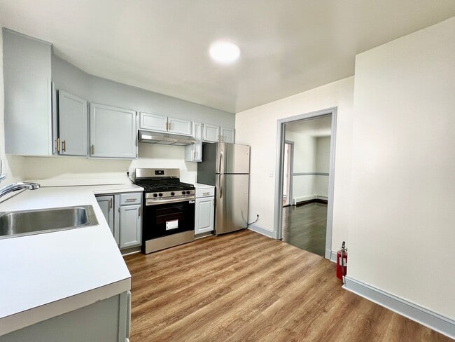 Building Photo - 201 Highland Ave