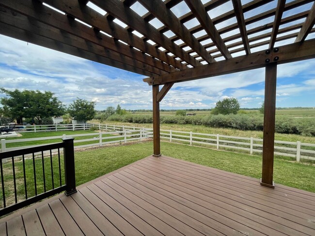 Building Photo - Luxurious 3 Bedroom 2.5 Bathroom House in ...