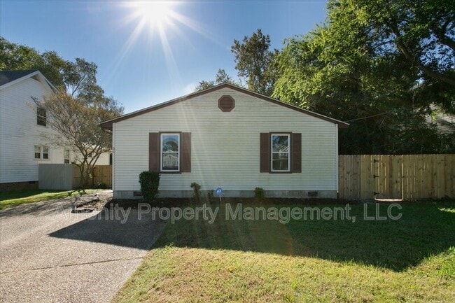 Building Photo - 36 Old Fox Hill Rd