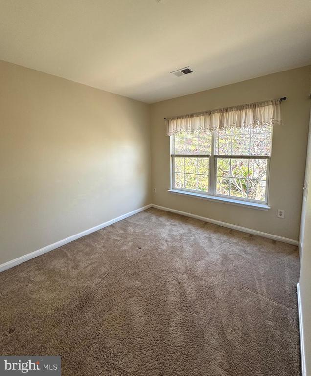 Building Photo - 10314 Butternut Cir