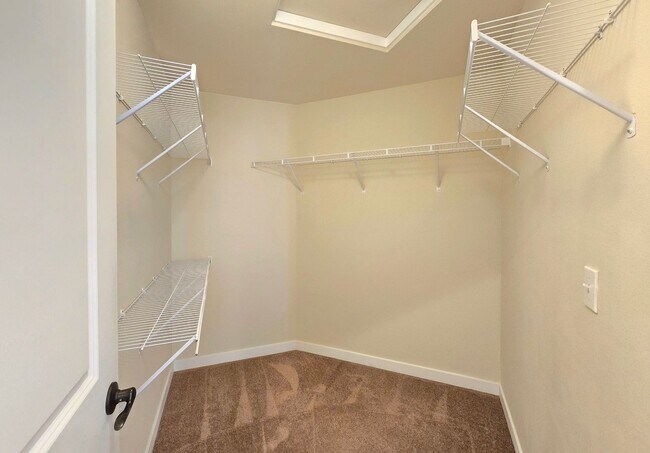 Building Photo - 4 Bedroom Home in Lake Stevens Now Available!