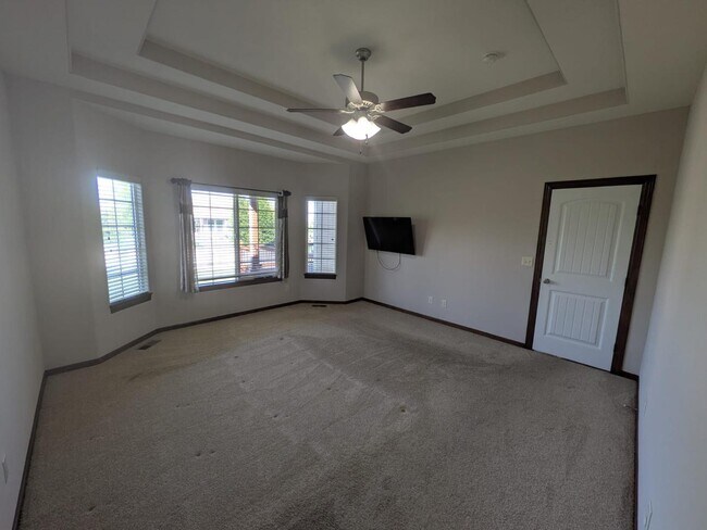 Building Photo - 2356 N Silverdale St
