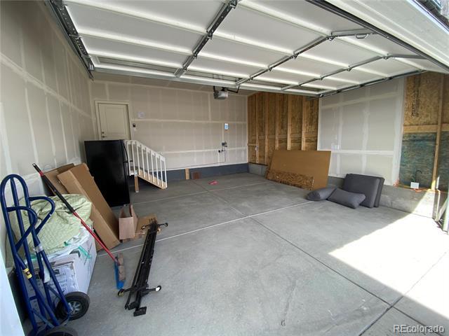 Building Photo - 4202 Fox Grove Dr