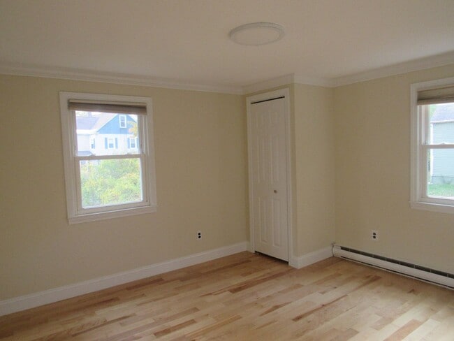 Building Photo - Salem single-family home for rent