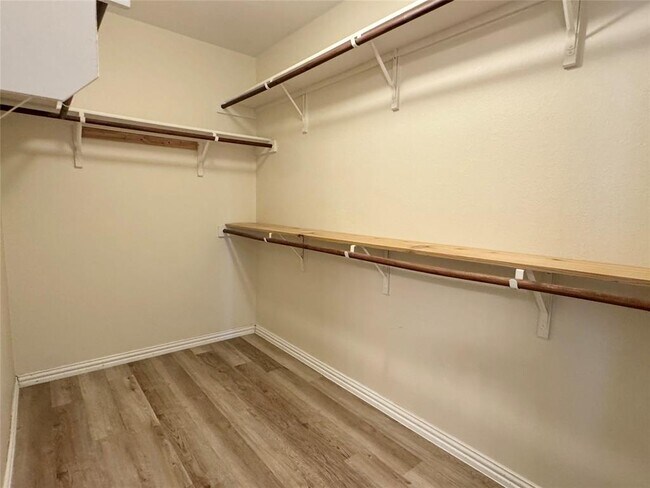 Building Photo - 155 Birdwell Ln