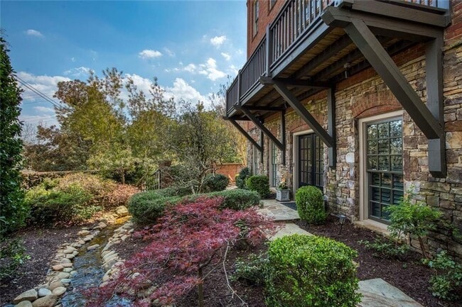 Building Photo - 100 Founders Mill Ct