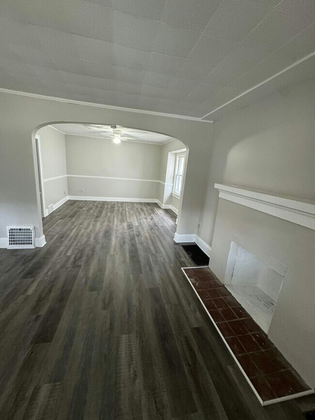 Building Photo - 623 Storer Ave