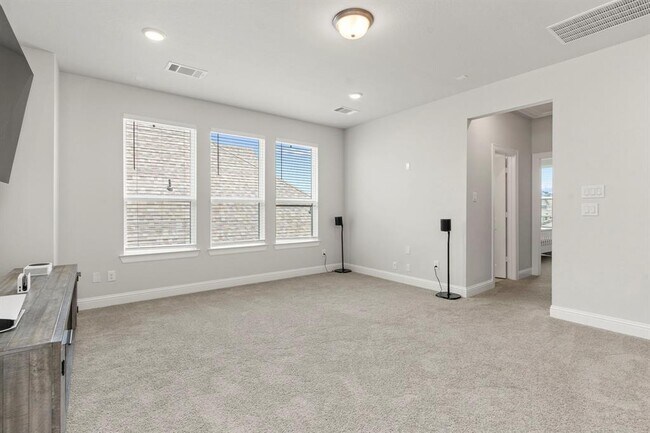 Building Photo - 316 Coldwater Creek Ct