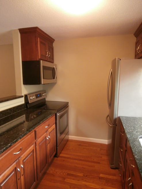 Building Photo - 42 N Main St