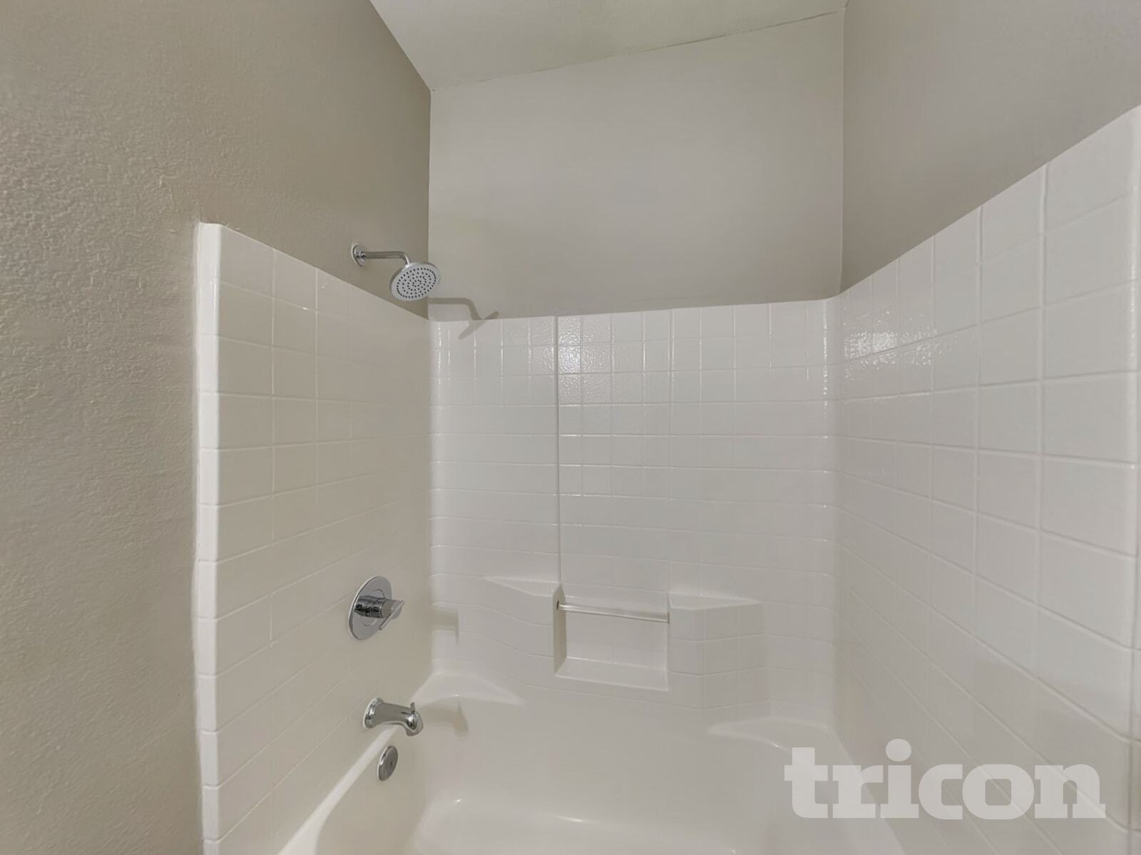 Building Photo - 1643 Hillside Dr