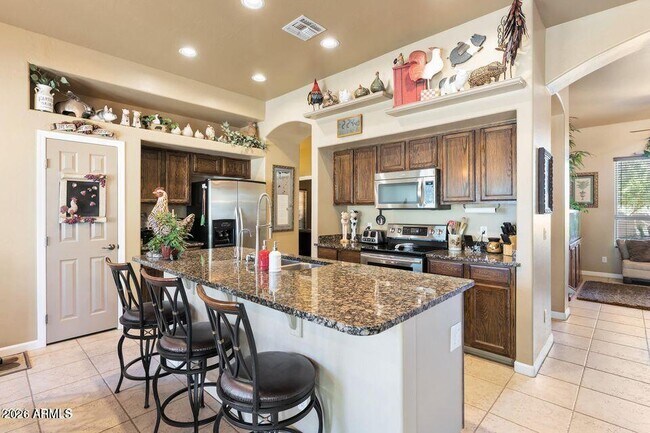 Building Photo - 37005 N 7th St