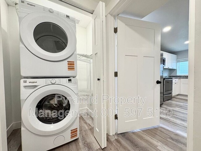 Building Photo - 3448 Wally Wy