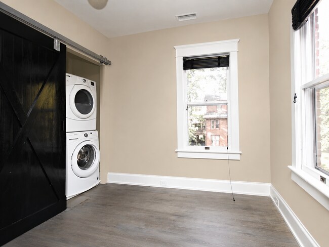 Building Photo - North Downtown Residence with Modern Updates and Prime Location
