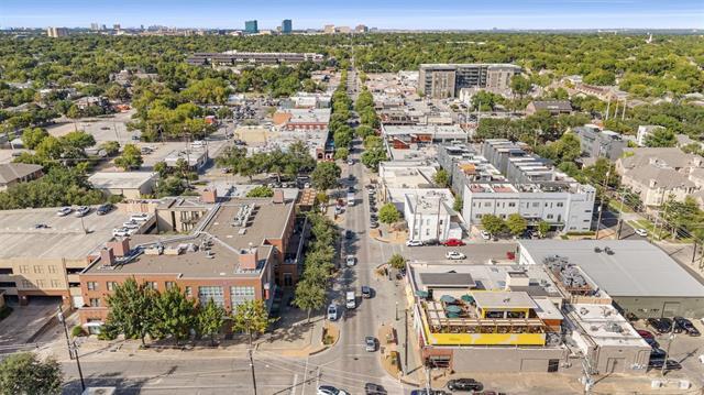 Building Photo - 2019 N Prairie Ave