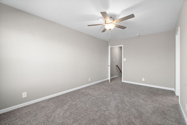 Building Photo - 955 Big Sky Dr