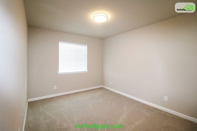 Building Photo - 844 Mission De Oro Dr