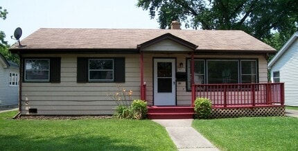 Building Photo - 9024 S 51st Ave