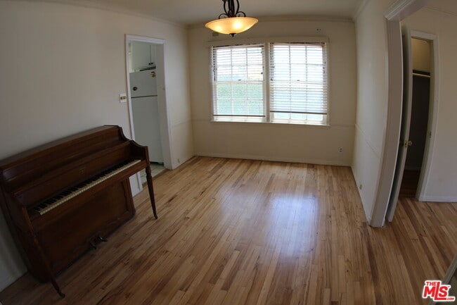 Building Photo - 1606 Glendon Ave