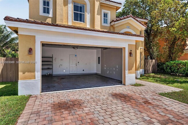Building Photo - 11007 SW 243rd Ln