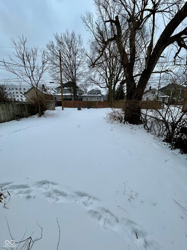 Building Photo - 2821 N New Jersey St