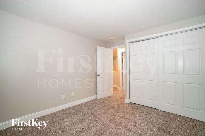 Building Photo - 3103 Valleywood Dr