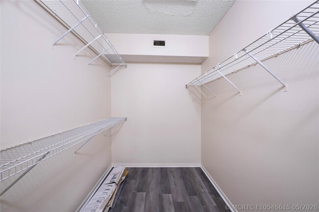 Building Photo - 8801 Wiles Rd