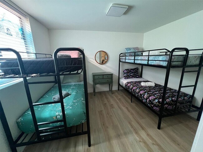 Building Photo - 1244 NW 32nd St