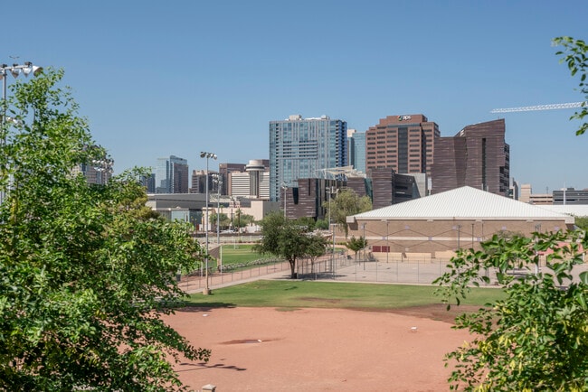 Building Photo - 475 N 9th St