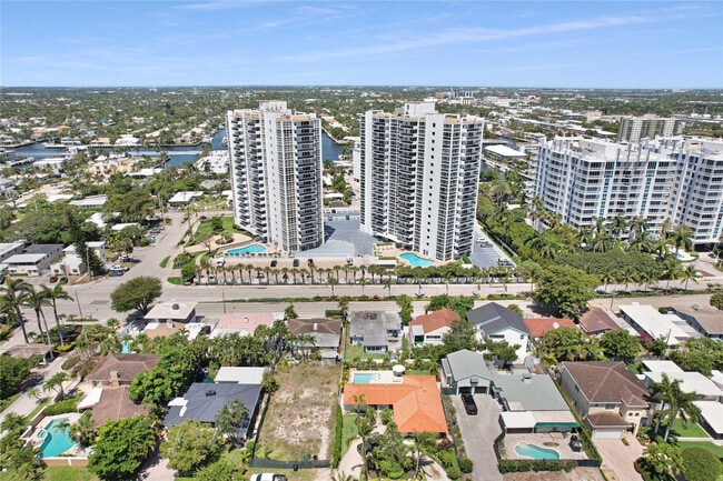 Building Photo - 2716 N Ocean Blvd