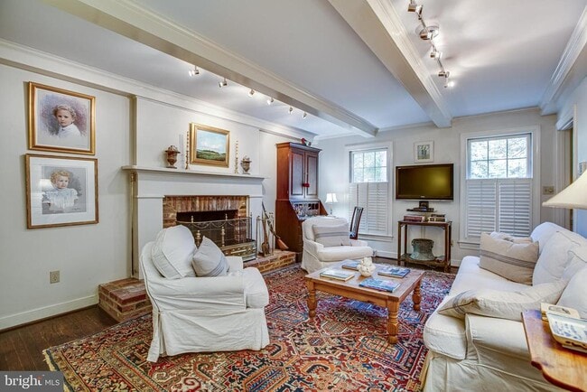 Building Photo - 20 Aiken Rd