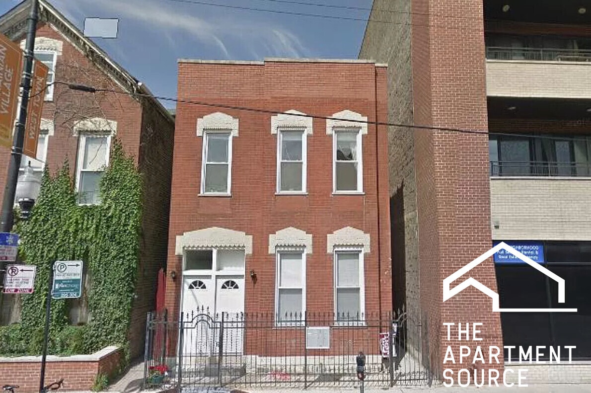 Building Photo - 2146 W Chicago Ave