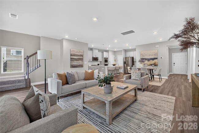 Building Photo - 314 Hyssop Ct
