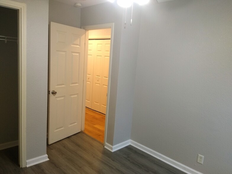 Bedroom - 6306 Green Top Dr