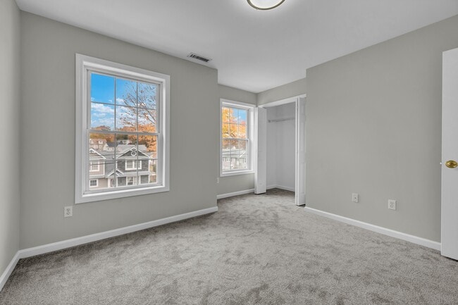 Building Photo - 26 Roger Ave