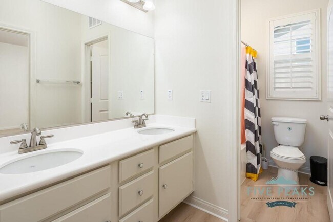 Building Photo - 1515 Franceschi Dr