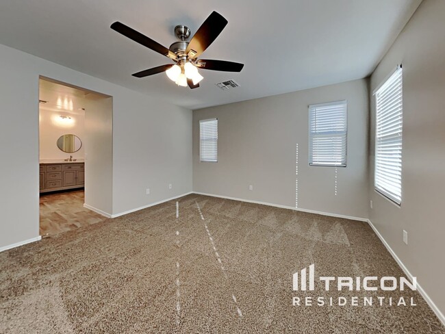 Building Photo - 1169 N 163rd Dr