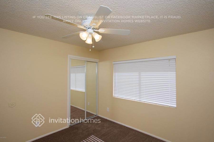 Building Photo - 5420 W Desert Cove Ave