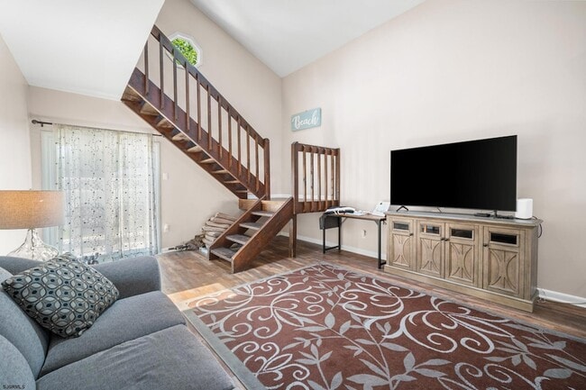 Building Photo - 10 Explorer Rd