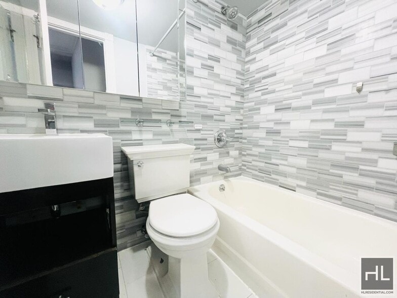 Building Photo - East 13th Street