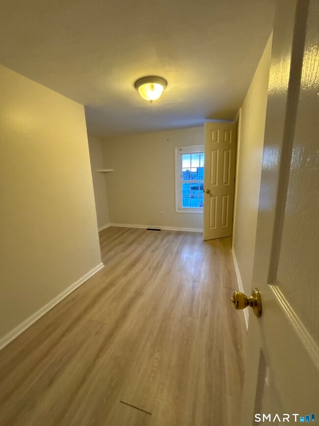 Building Photo - 456 N Main St