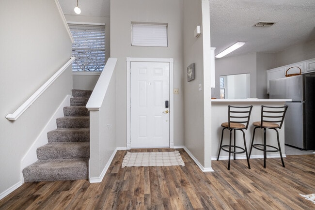 Building Photo - 2700 Ansley Ct