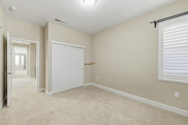 Building Photo - 819 Maddox Loop